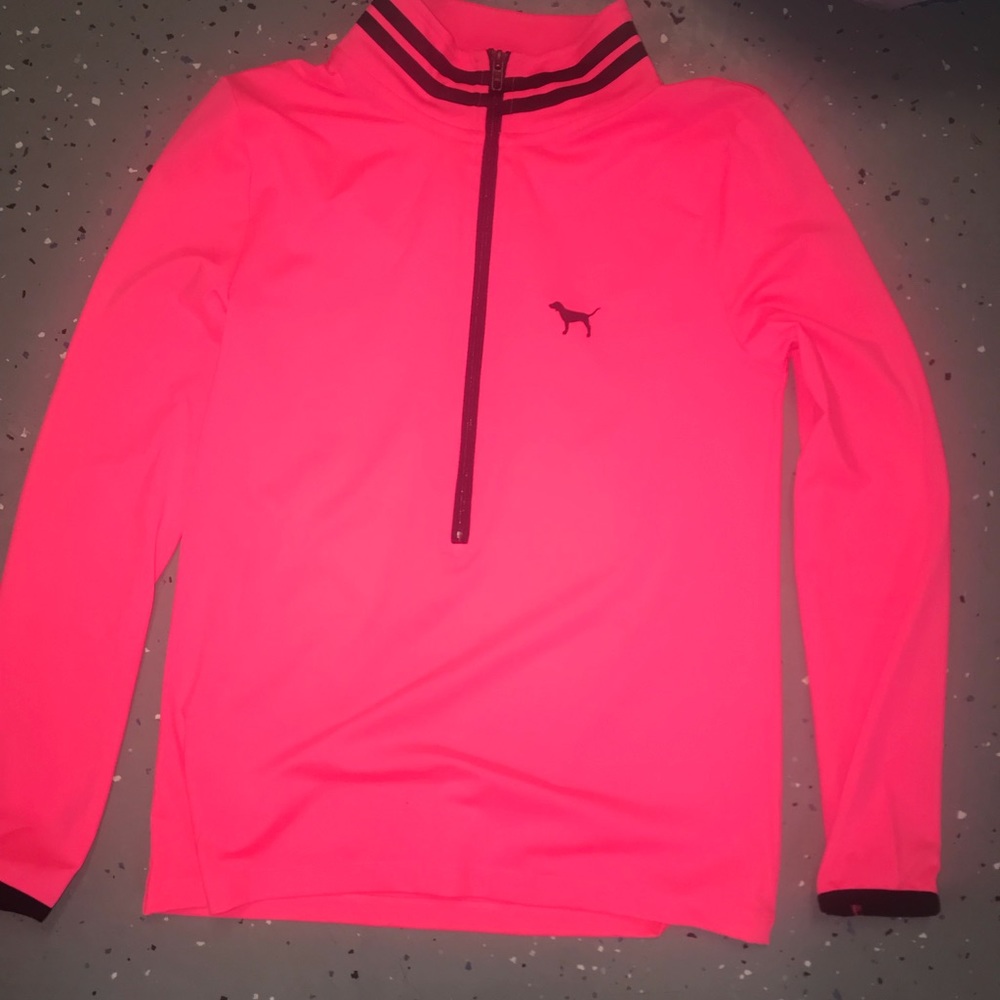 Vs pink ultimate pullover